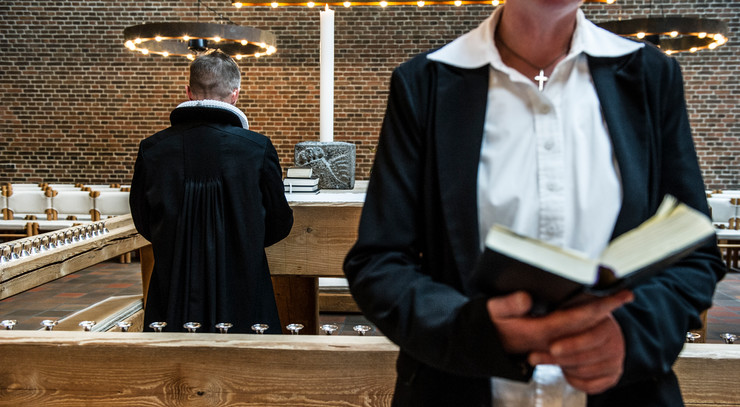 Medarbejdere i en kirke