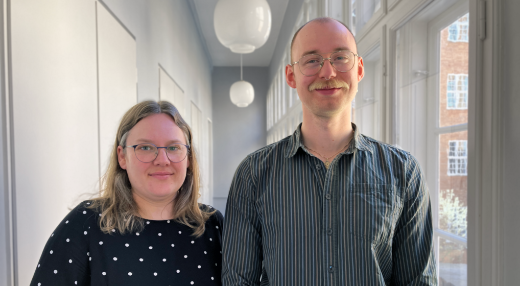 Nanna Munch Larsen og Rasmus Peytz Stephansen fra FSU er fotograferet i bispegården
