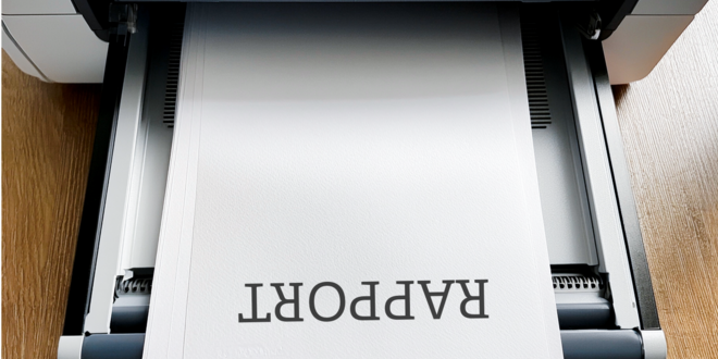 Ai-genereret billede af et stykke papir med teksten "rapport" i en printer